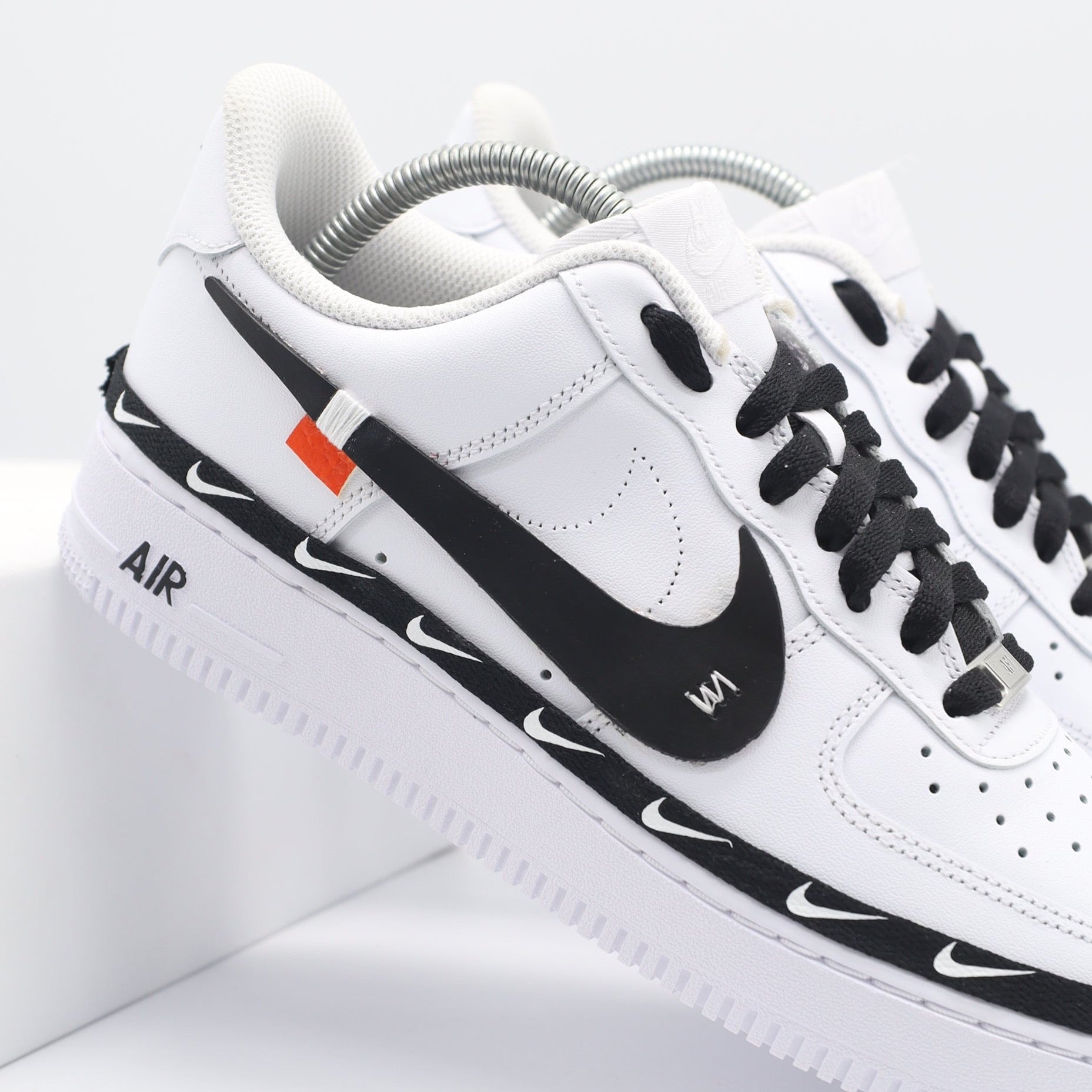 Nike Air Force 1 - Swoosh Black