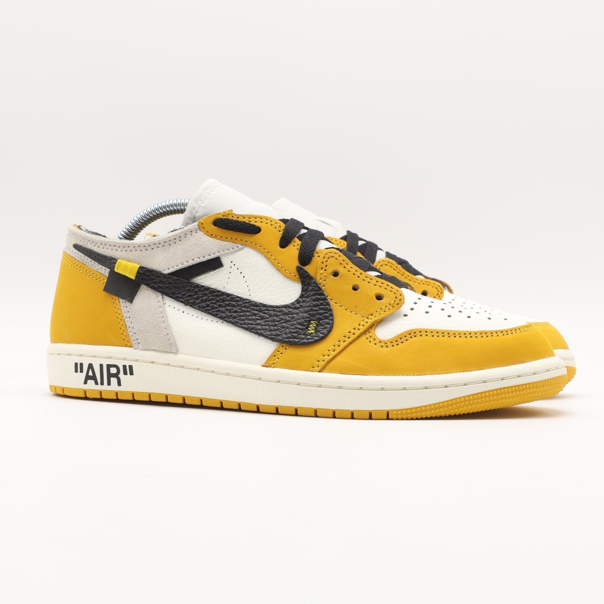 Nike Jordan 1 - Yellow Ochre