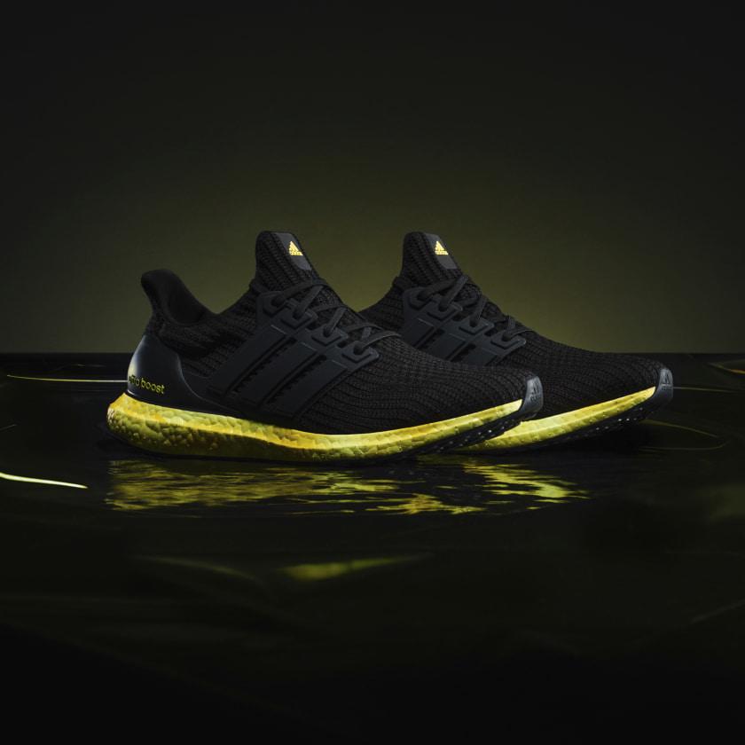 ULTRABOOST 4 DNA
