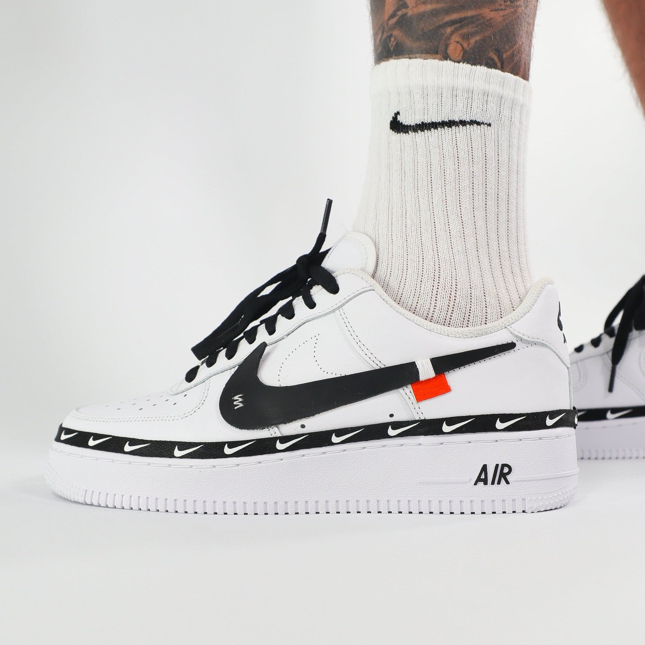 Nike Air Force 1 - Swoosh Black